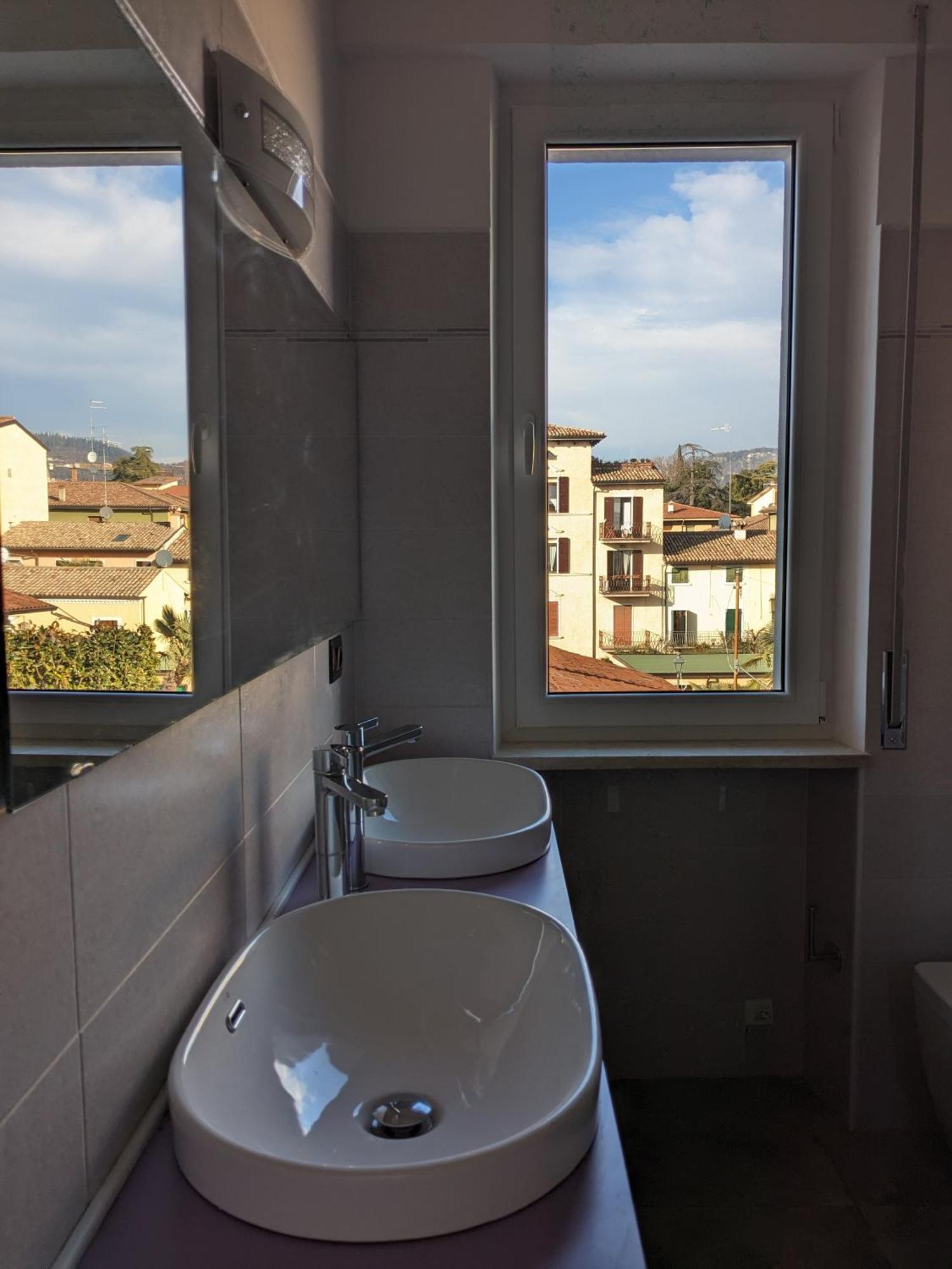 Bardolino Center Apartments Екстер'єр фото